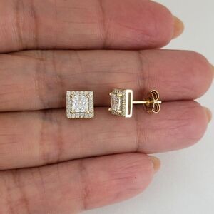 Elegant Gold Stud Earrings